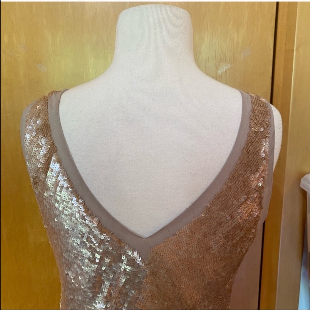 Adrianna Papell Gold Sequin V-Neck Top - Picture 2 of 5